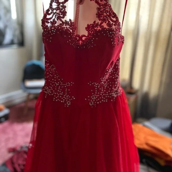 Red Formal dress - Picture 1 of 6